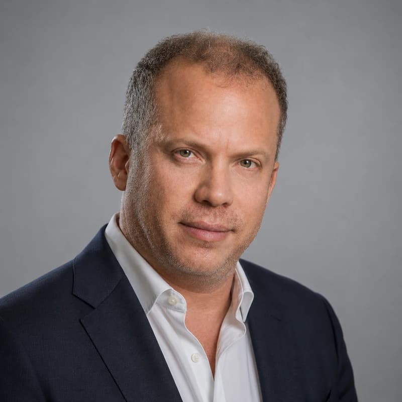 Portrait of Alon Braun